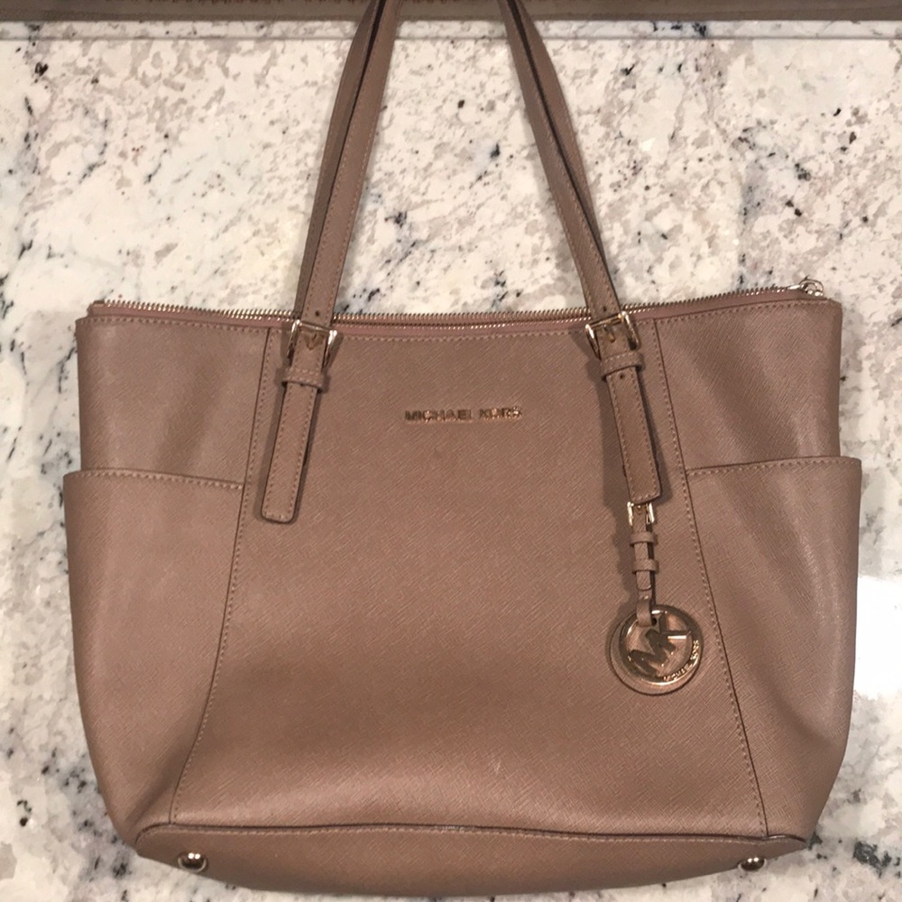 Michael Kors Jet Set Large TopZip Saffiano Leather